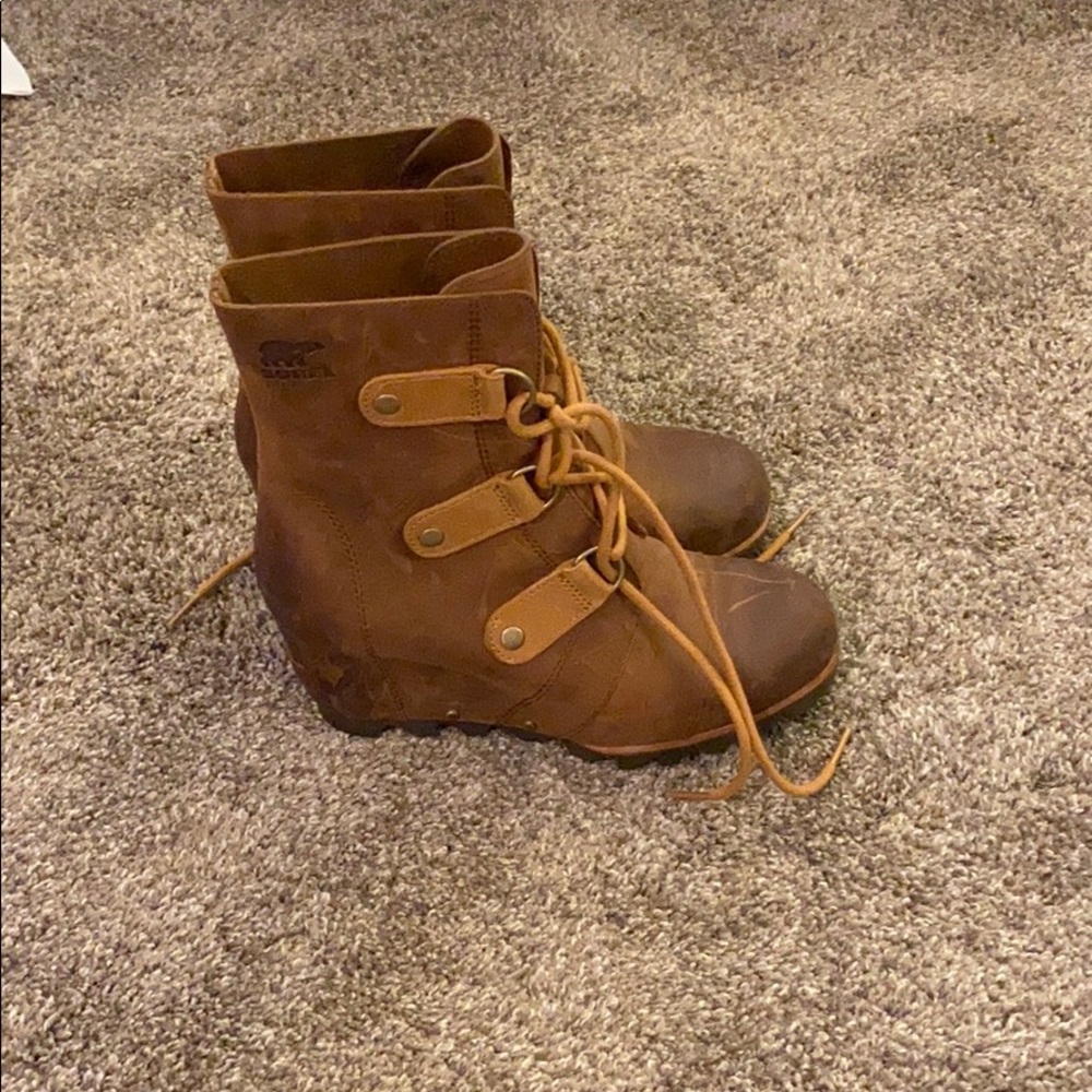GUC Sorel Joan of Acrtic Wedge size 7